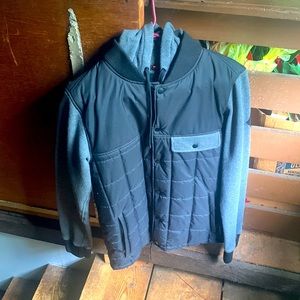 Like new very comfortable ski jacket for men or women